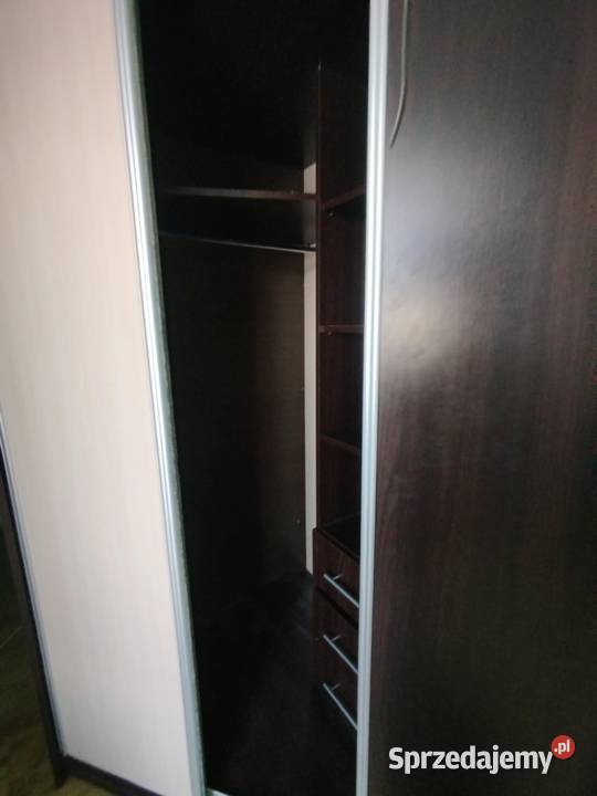 Szafa narożna z drzwiami przesuwnymi Limanowa