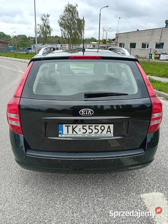 Kia Ceed SW 16 CRDI 116 2008 czarny Kielce