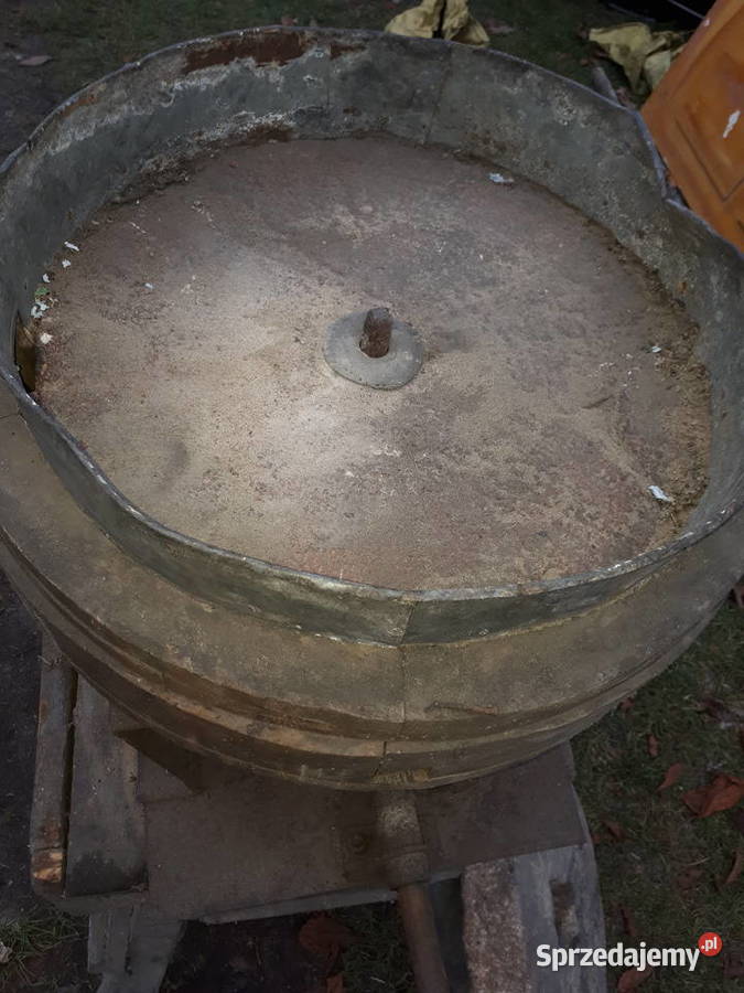 Zarna młynek do zboża zabytek małopolskie Golczowice