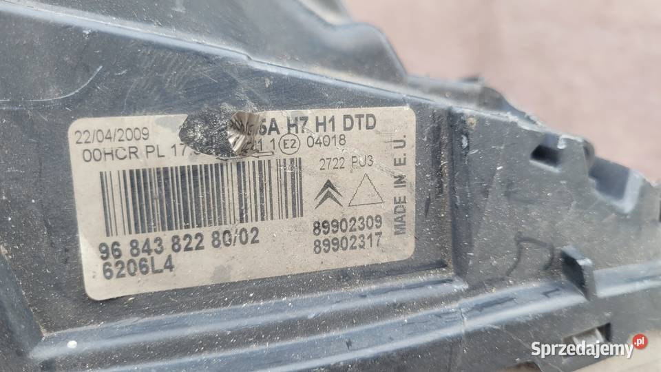 CITROEN C4 I LIFT PRAWY REFLEKTOR LAMPA PRAWA osobowe Ruda Śląska
