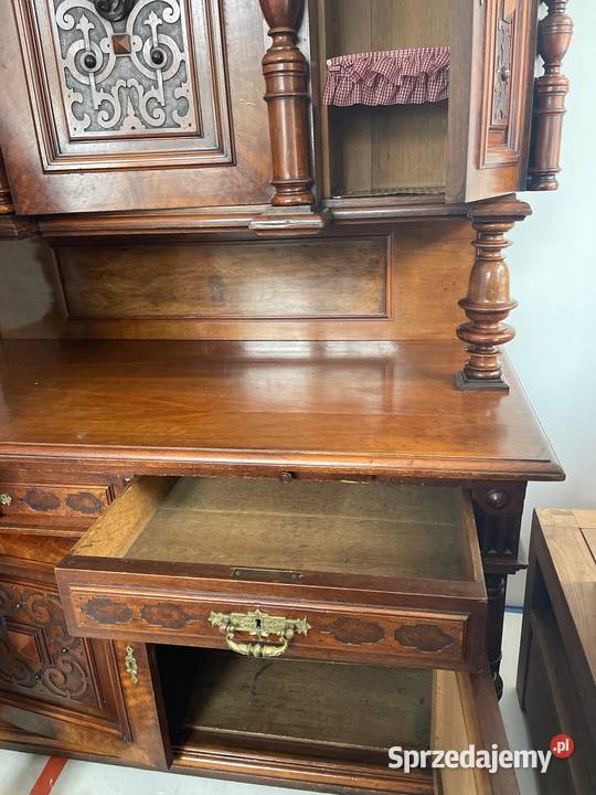 Piękny stary drewniany kredens dolnośląskie Bystrzyca Kłodzka
