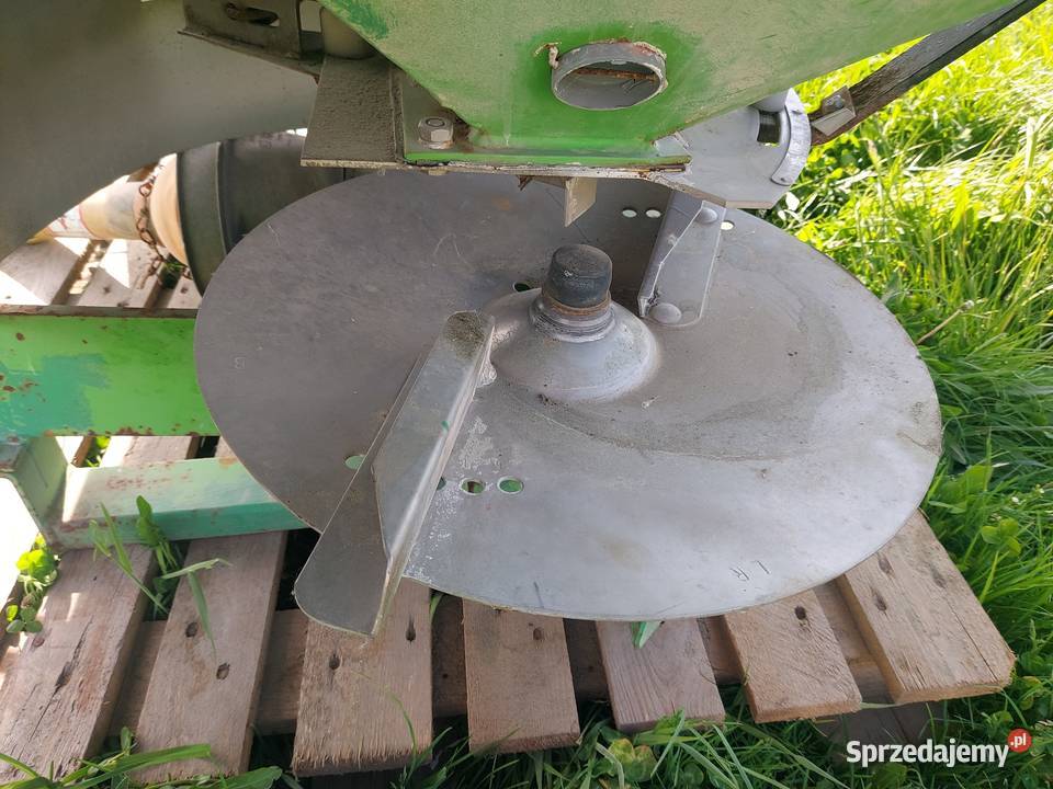 Rozsiewacz nawozów dwutarczowy hydraulika Wałek