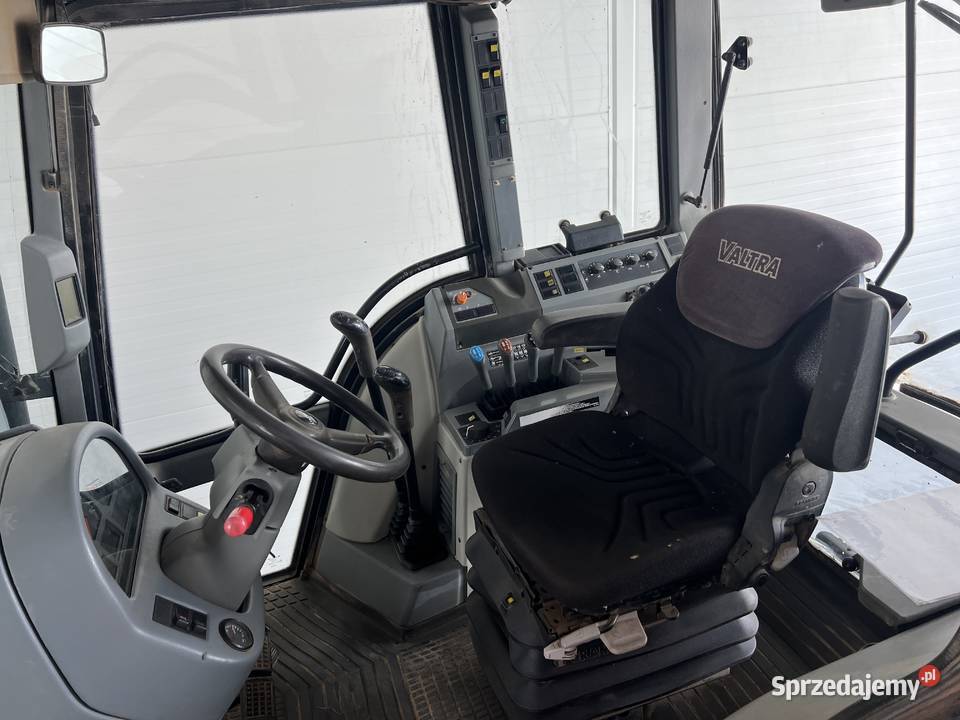 Valtra T120 do opryskiwacza wąskie koła do Valtra sprzedam