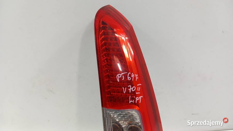 VOLVO V70 II LIFT KOMBI LAMPA TYŁ PRAWA GÓRA wielkopolskie Zbierkowo