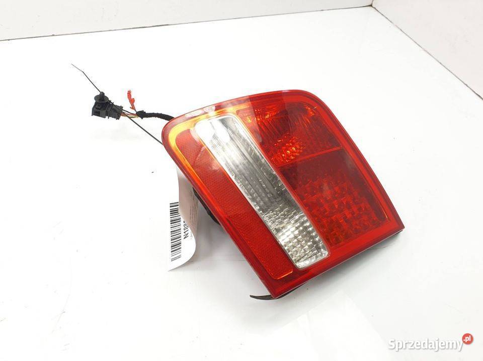 LAMPA W KLAPE PRAWA AUDI A8 D3 4E0945094C osobowe Lipno