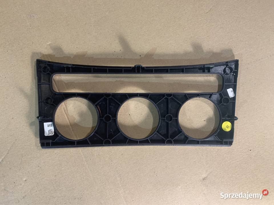 Ramka dekor panelu nawiewu 3C0863100 vw passat