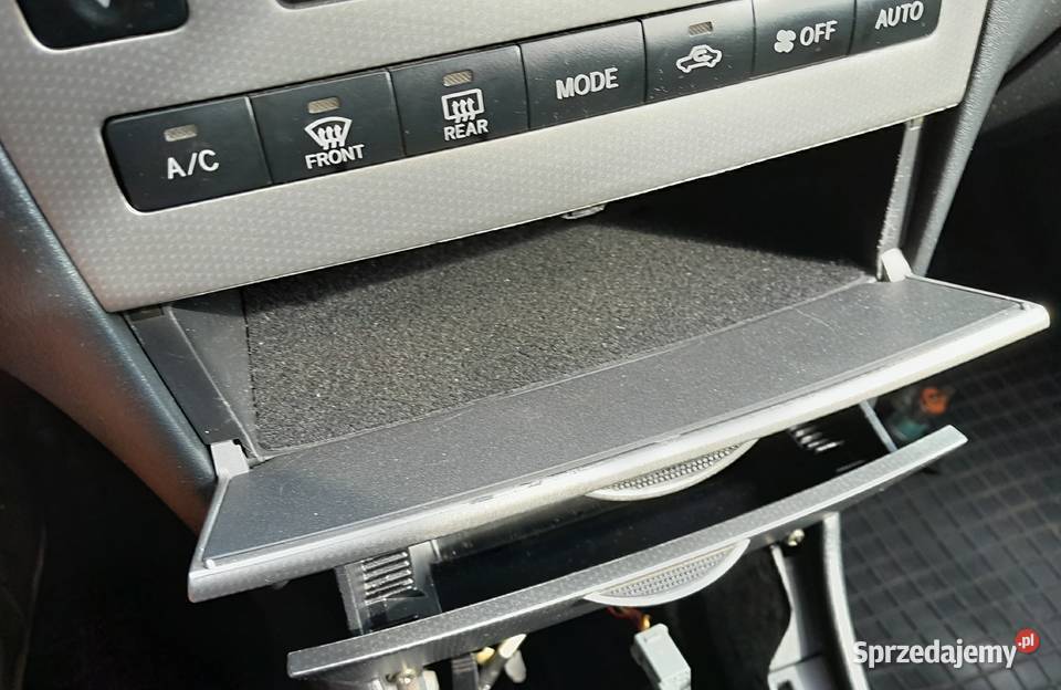 Panel sterowania klimatyzacją Toyota Corolla E12 Rok produkcji 2005 łódzkie Łódź