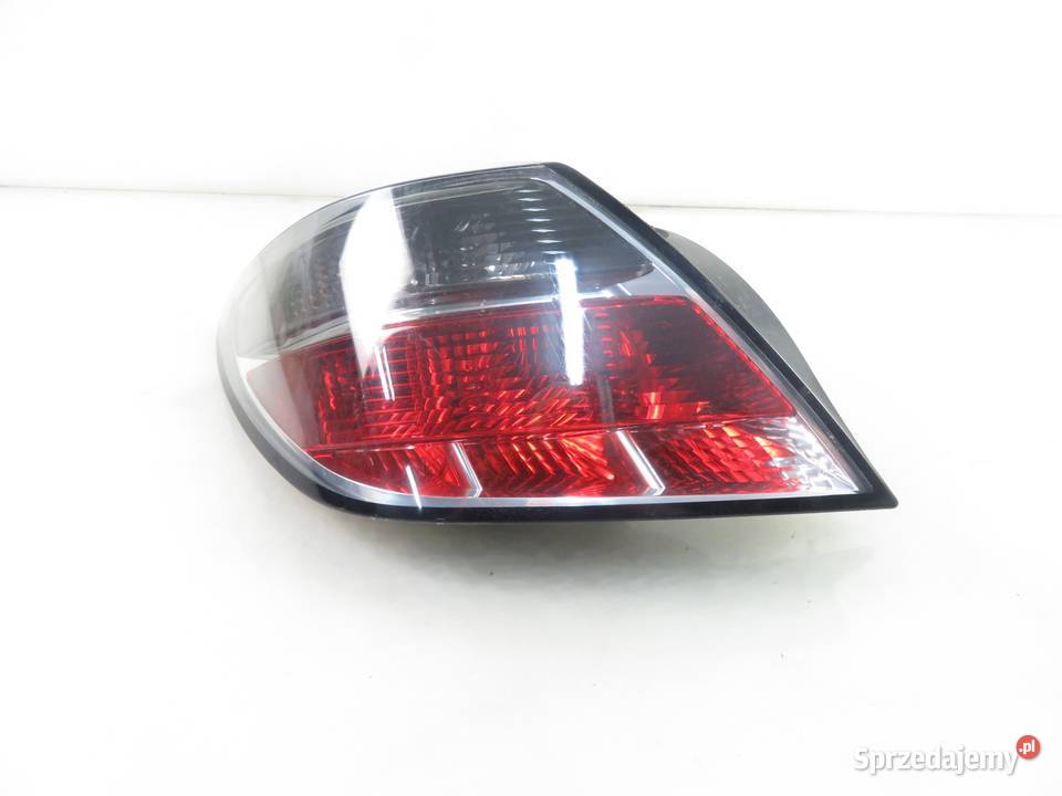 LAMPA LEWA TYLNA OPEL ASTRA III H GTC 24451832