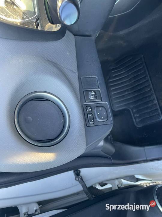 TOYOTA Yaris III 12 100 Hybride Cacharel DV170 Yaris podkarpackie Rzeszów