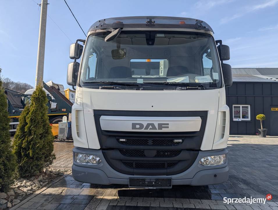 Zamiatarka uliczna DAF LF 45 180 FAUN 2016 podkarpackie