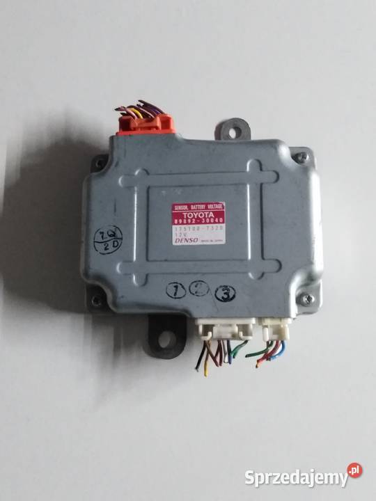 TOYOTA バッテリー電圧センサー DENSO 89892-30040