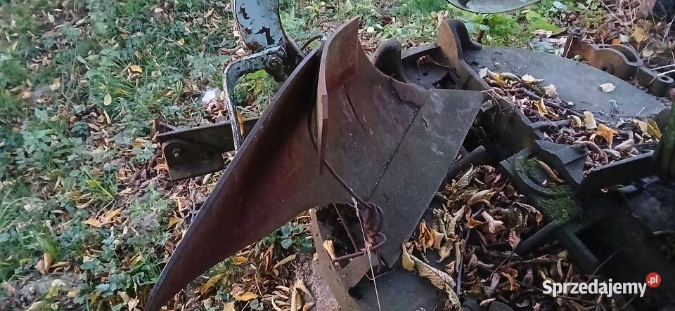 Sprzedam pług 2 skibowy nieuszkodzony Piaski