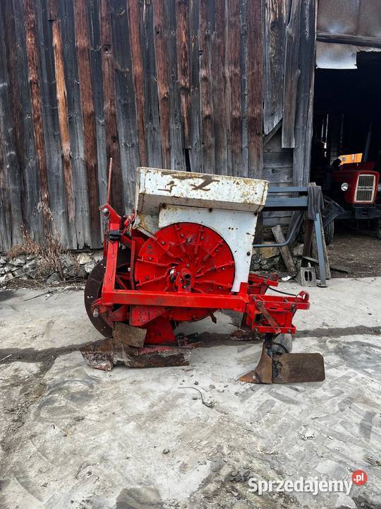 Sadzarka do ziemniaków dwurzędowa Czeska AGROZET Maszyny rolnicze Pilica