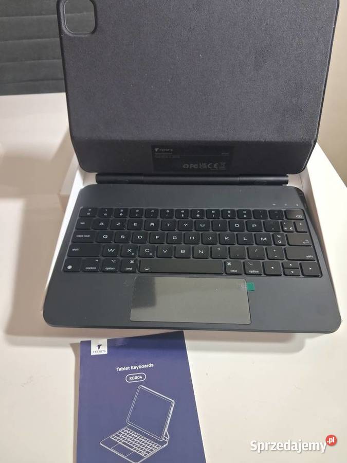 Etui z klawiaturą do iPad KC 004