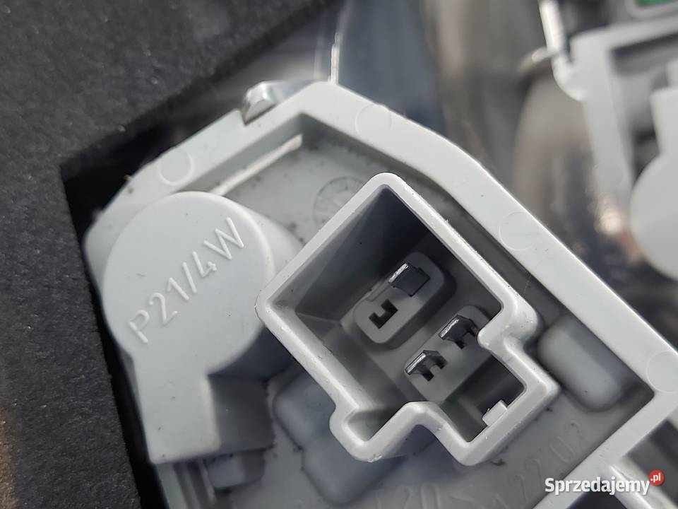 VOLVO C30 12r lampa prawa tył 31213914 Motoryzacja Kielce sprzedam