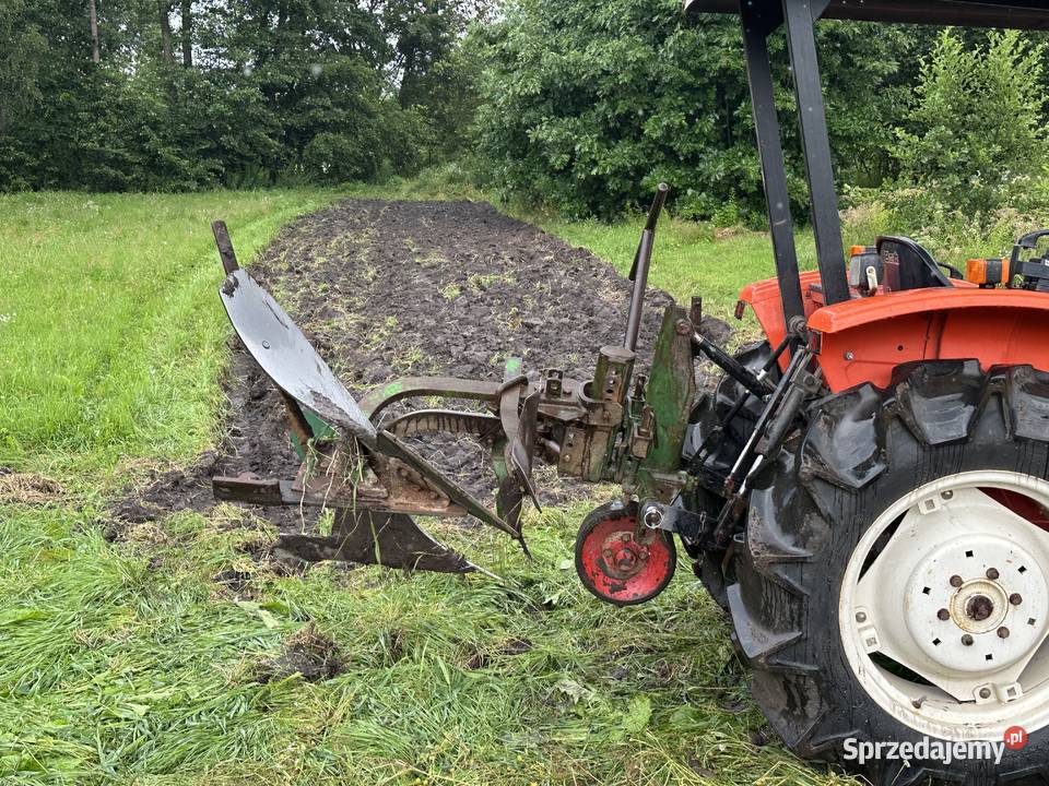 Pług jednoskibowy odwracany kubota yanmar nieuszkodzony Pługi Kielce