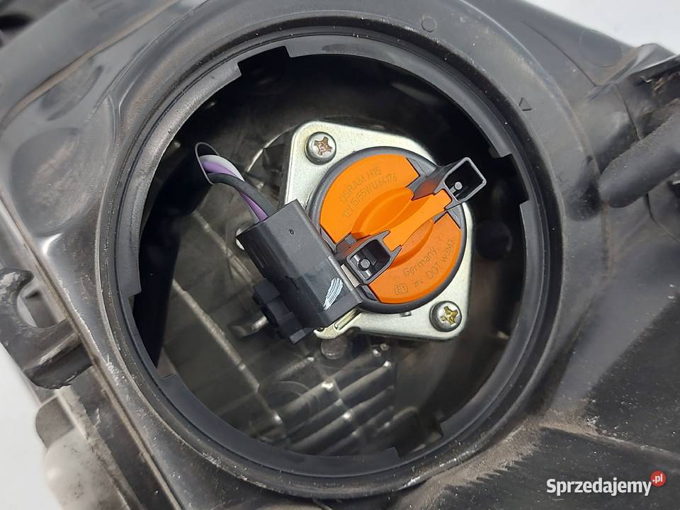 MAZDA 3 III 13r lampa prawa przód ANGLIK Kielce