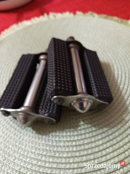 Zabytkowe pedały firmy ROMET motorowerów rowerów Warszawa