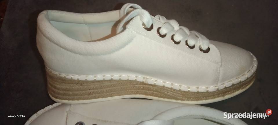 Sprzedam buty Sneakersy damskie firmy RESERVED Września