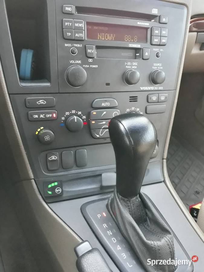 Volvo V70 2000r 200 LPG automat hak Łódź