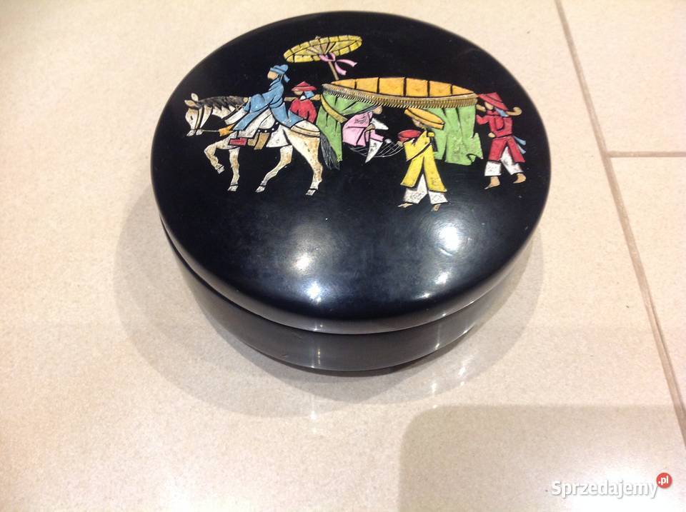 Pudełko Szkatulka z Laki Vintage