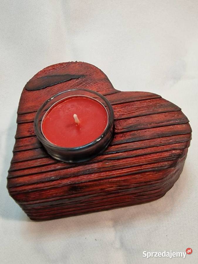 Świecznik drewniany serce rubinowy na tealight Sępopol