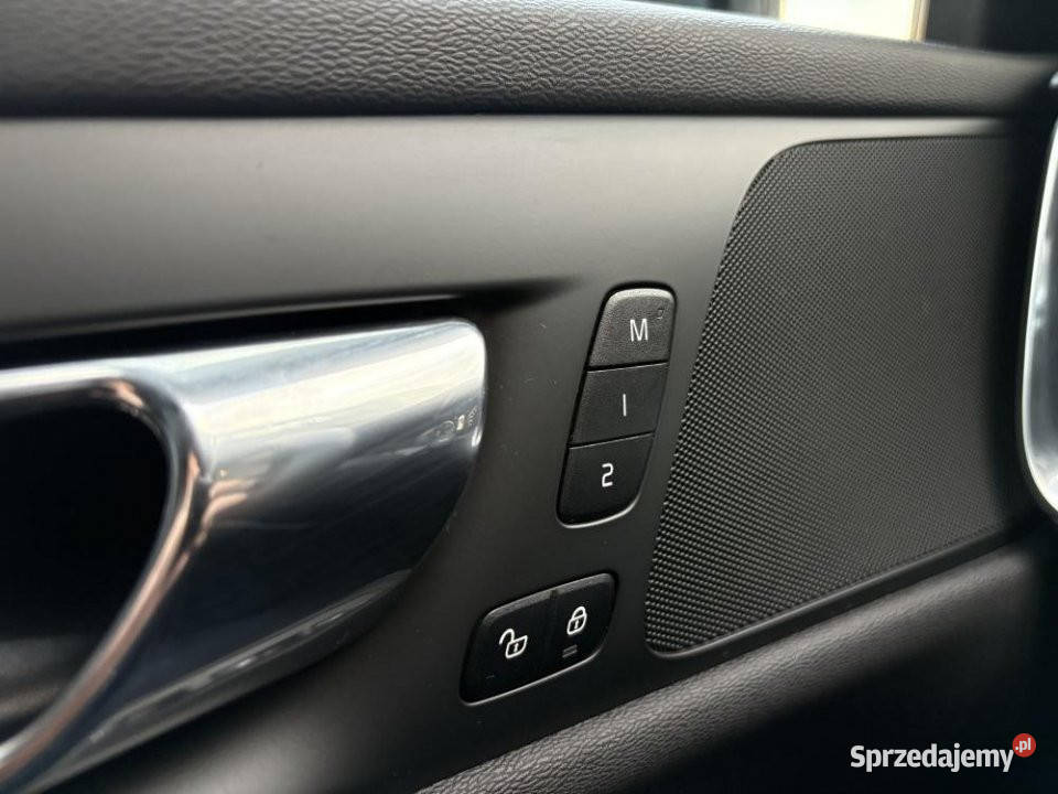 Volvo V60 2020r Pilot Assist ACC Podgrzew Fotele nieuszkodzony