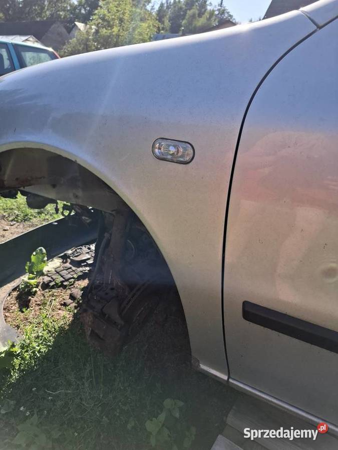 Błotnik lewy przód Seat Toledo II Leon I LS7N