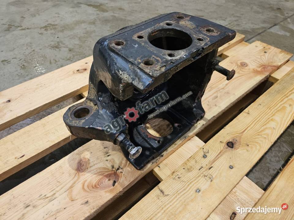 Zwrotnica RH DeutzFahr Agrotron 100 90 Układ kierowniczy i oś przednia Układ kierowniczy i oś przednia Byków sprzedam