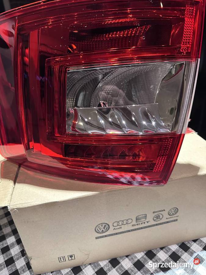 Lampy Tył Skoda Octavia Kombi 3komplet prawa śląskie Bielsko-Biała