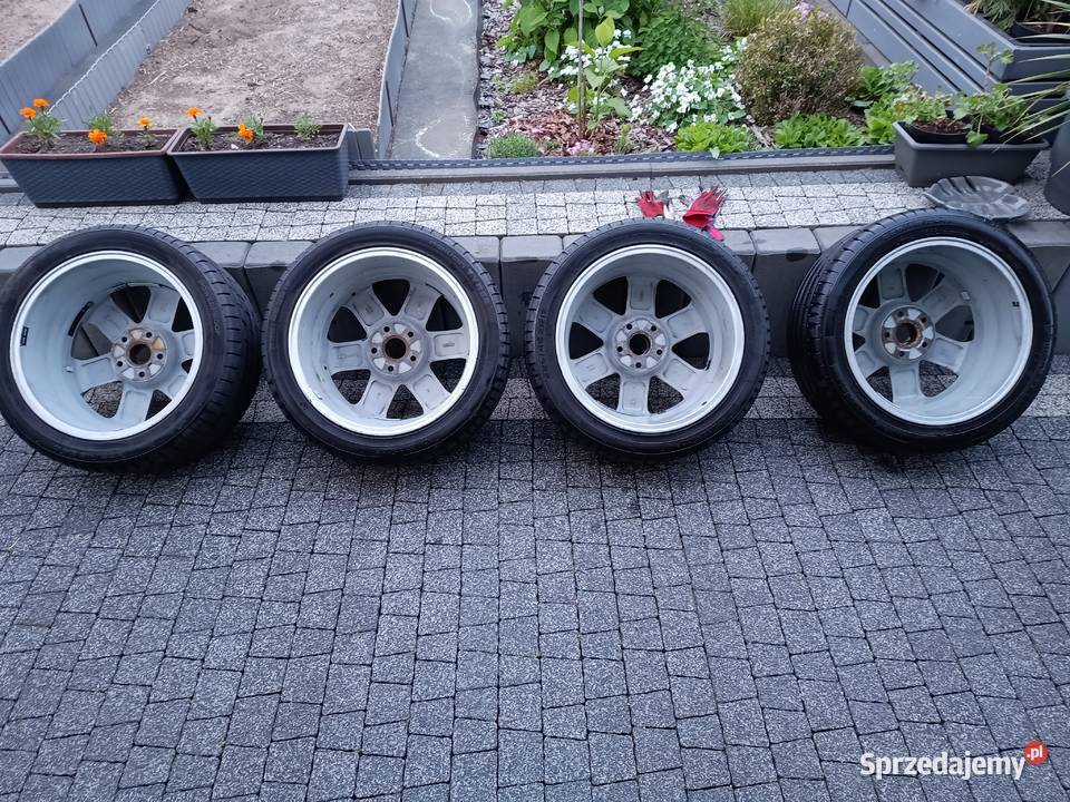 Audi S4 Srebrny Avus Nokian Powerproof 22545R17 Bukowno