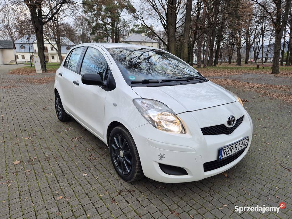 TOYOTA YARIS II 2009 13 BENZYNA LIFT sprzedam