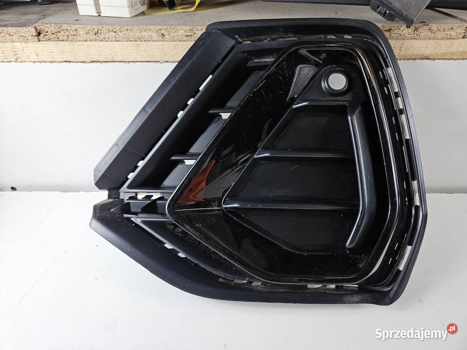 AUDI Q3 II SLINE KRATKA LEWA ZDERZAKA PRZÓD Atrapy