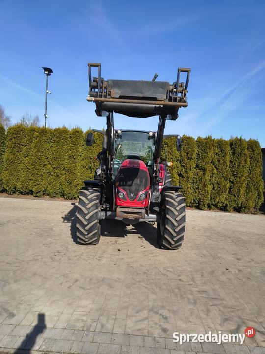 Valtra A134 z ładowaczem Skrzynia biegów Manualna Grabów Szlachecki