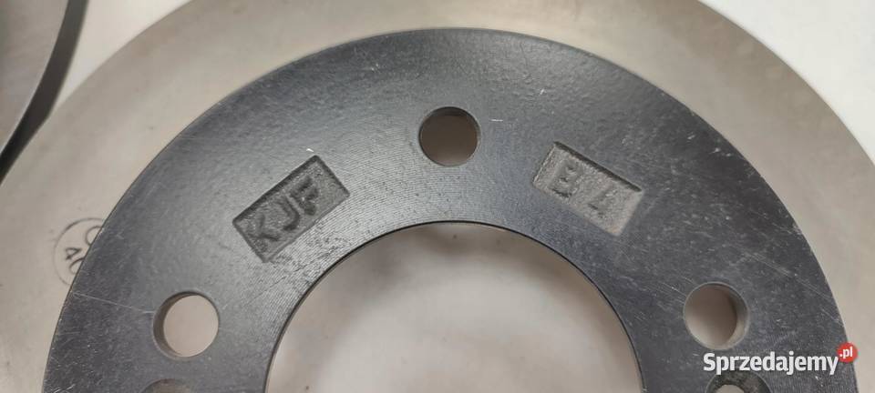 TARCZE HAMULCOWE TYŁ HYUNDAI ix20 KIA VENGA 2010 osobowe lubelskie sprzedam