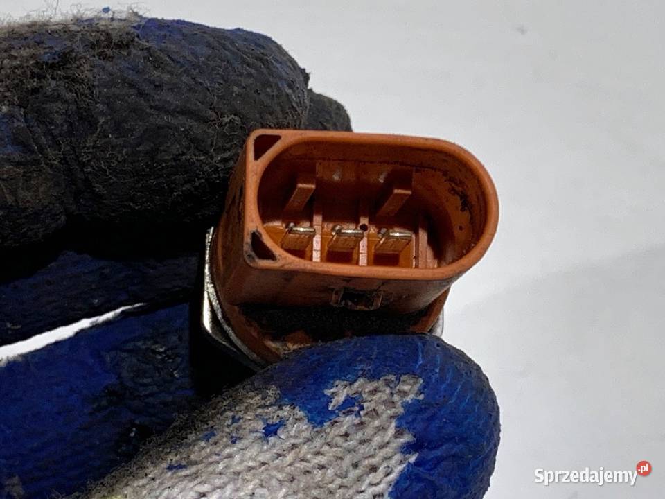 CZUJNIK CIŚNIENIA PALIWA SKODA ROOMSTER