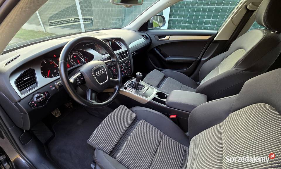 AUDI A4 B8 20TDI 170 CR 2009r QUATTRO Humniska