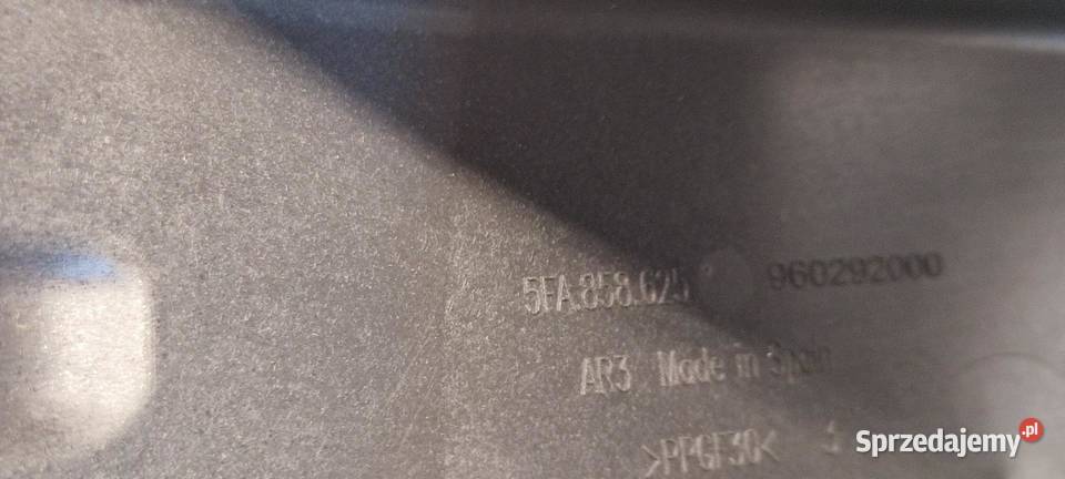 CUPRA FORMENTOR RAMKA LICZNIKA OSŁONA KOLUMNY