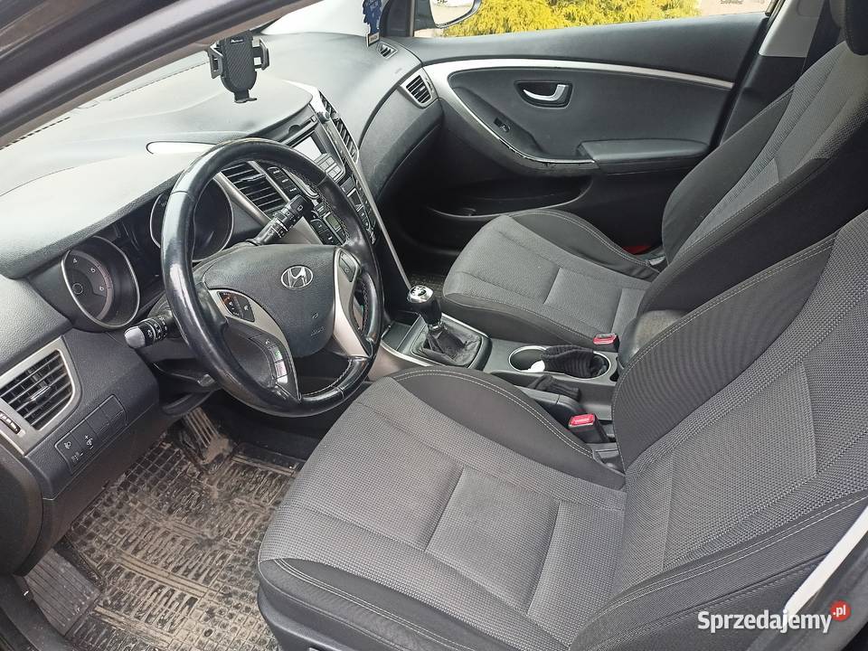 Sprzedam Hyundai I30 II 16CRDI 2012r isofix Kranów sprzedam