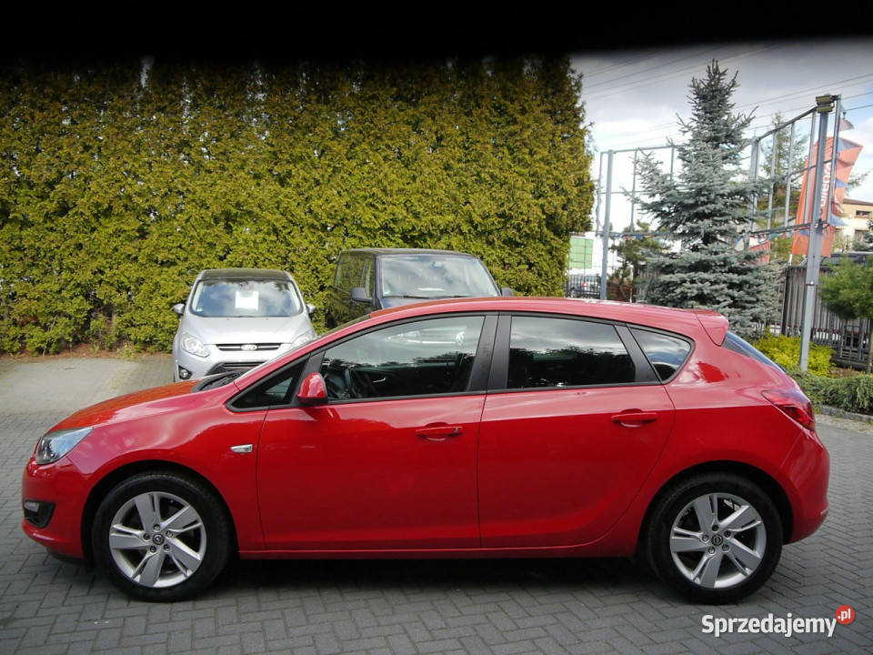 Opel Astra 16D Stan b 100Bezwypadkowy Gwarancja Rok produkcji 2015 Częstochowa