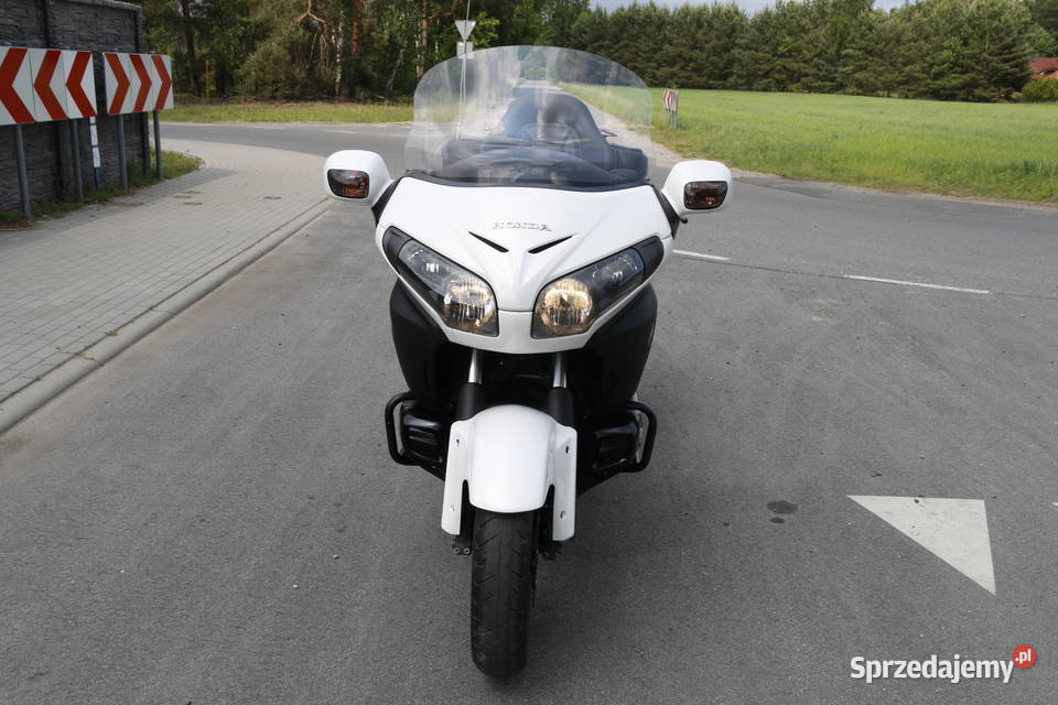 Honda Goldwing GL1800 2016 europejska wersja bagażnik Myje sprzedam