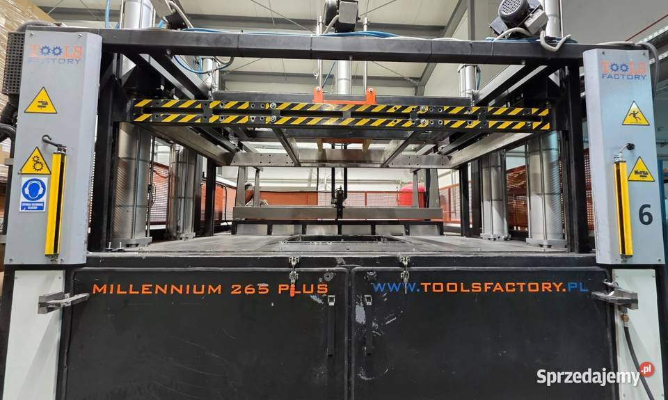 Termoformierka próżniowa