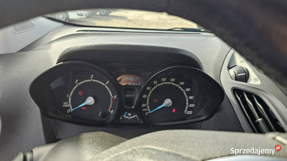 Ford Transit Courier nawigacja klimawersja trend