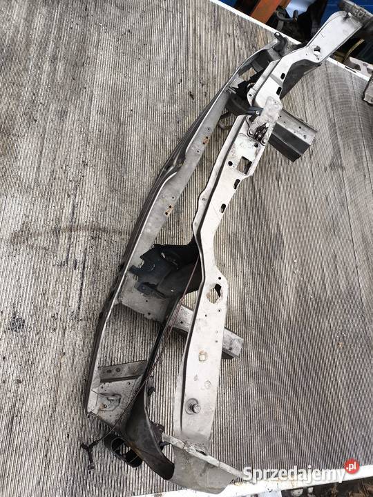 Mercedes W124 pas przedni przód wzmocnienie