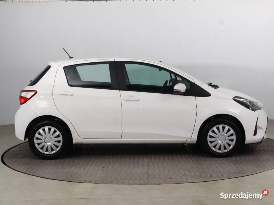 Toyota Yaris 15 Dual VVTi nieuszkodzony