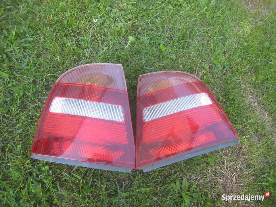 Lampa tylna prawa lewa Skoda Octavia I hatchback Lampy tylne Kraków