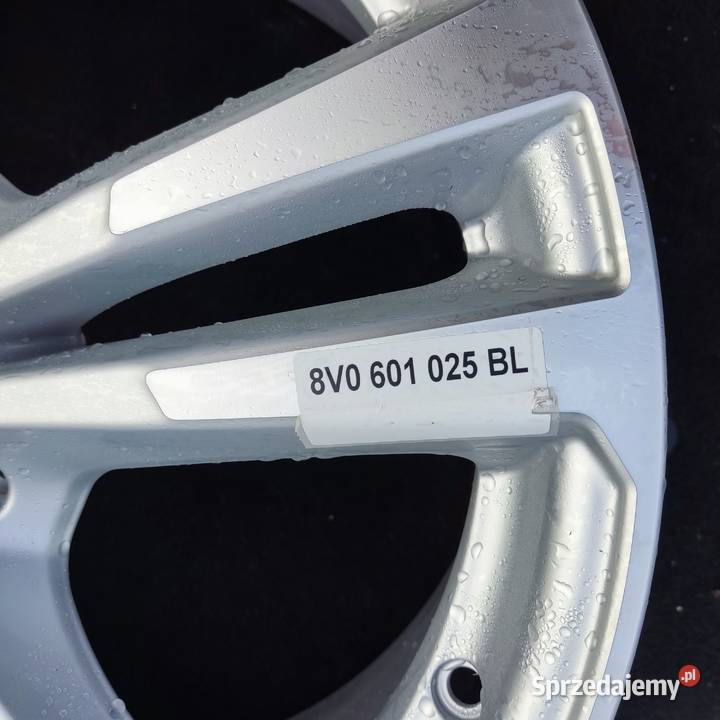AUDI A3 S3 FELGA 18 75x18H2 ET51 5X112 Radom