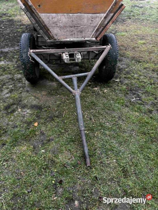 woz ciagnikowy rolniczy nieuszkodzony Zakrzówek-Wieś