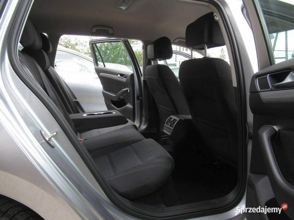 Volkswagen Passat BEZWYPADKOWY KAMERA AppConnect serwisowany w ASO Warszawa