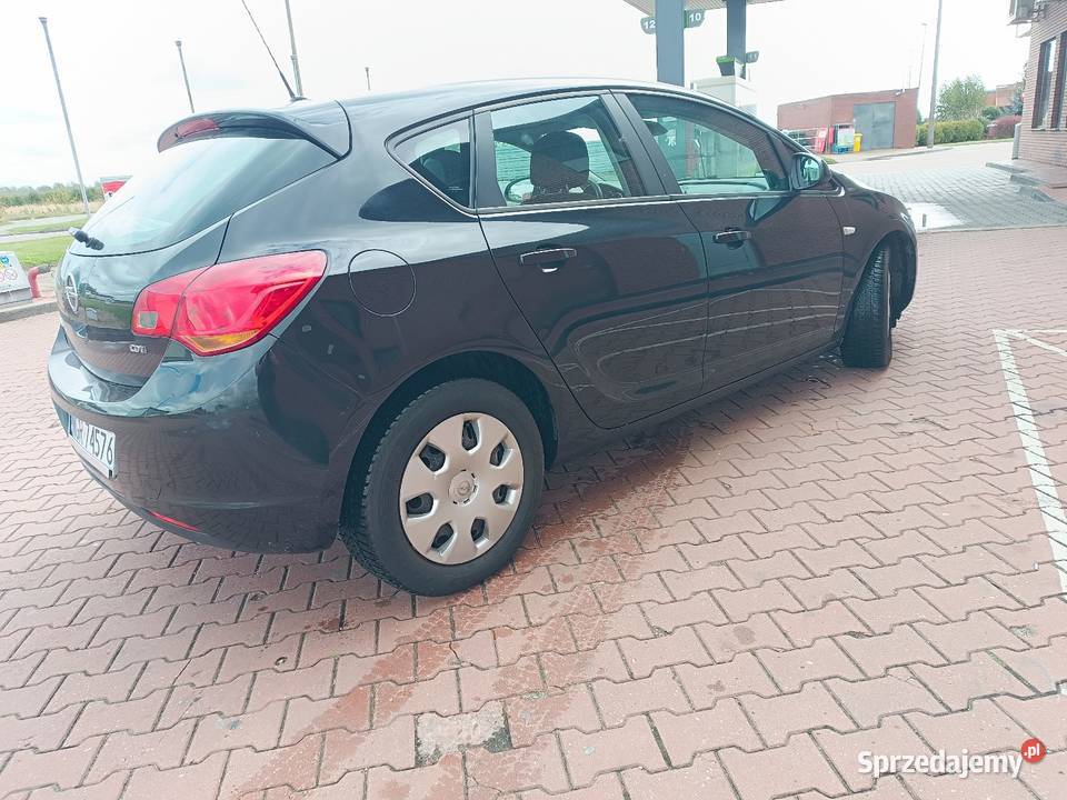 Opel Astra J 17 CDTI 110 Doinwestowany 1700cm3 Astra Goszczyn
